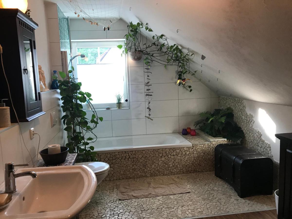 Campbell'S Ridge - Familienzimmer Im Kurviertel Von Bad Orb Bagian luar foto